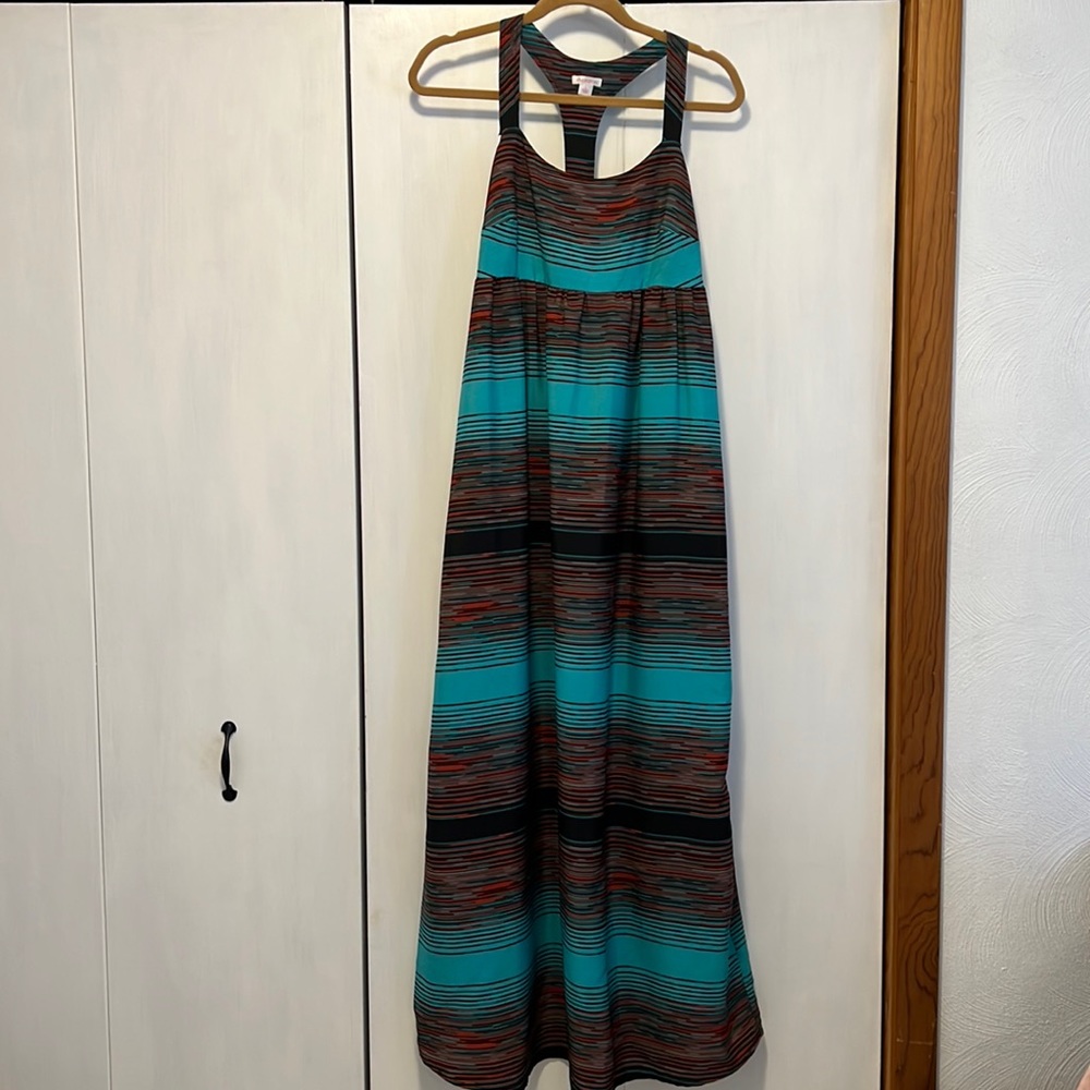 Womens dress size L